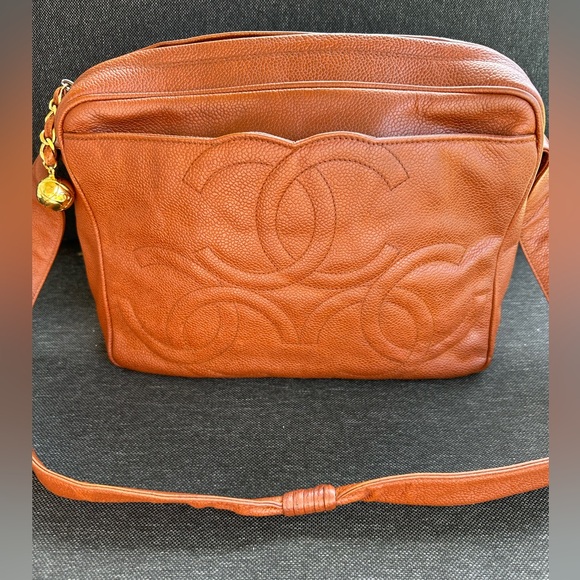 CHANEL triple C - rare vintage BROWN LOGO MESSENGER BAG - Picture 6 of 15